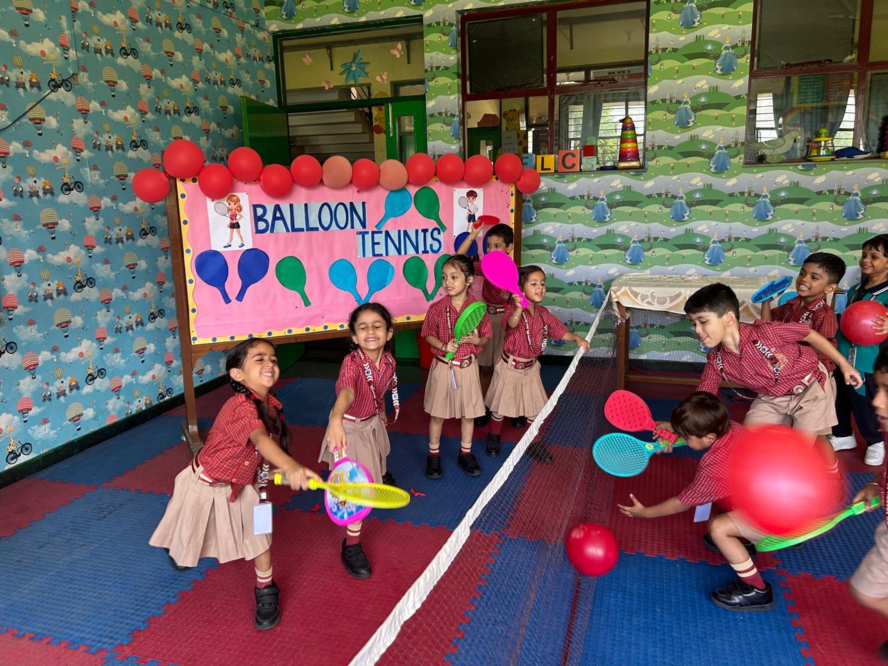 BALLOON TENNIS